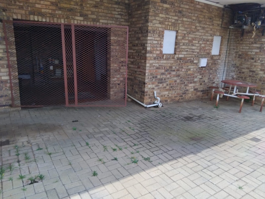 Commercial Property for Sale in La Hoff North West